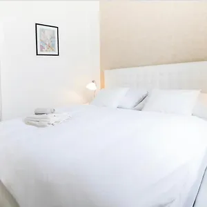 Apartament Romantic Petra - Free Parking Friday-sunday, Praga