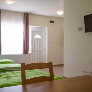 zkontrolujte dostupnost