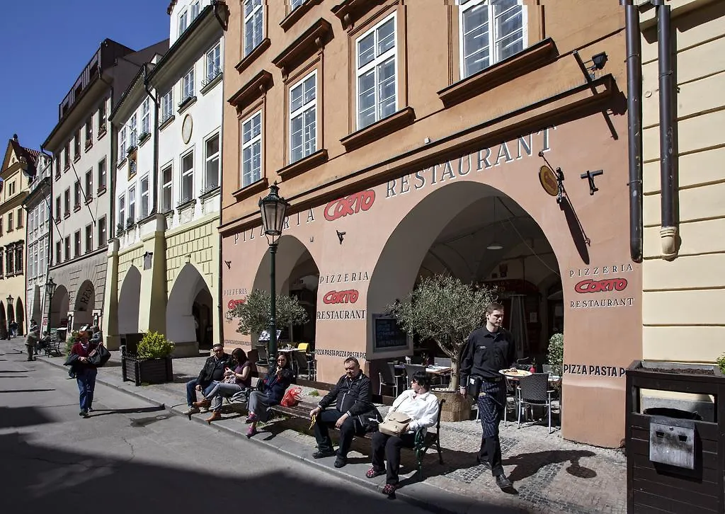 Igor And David Apartments Praag